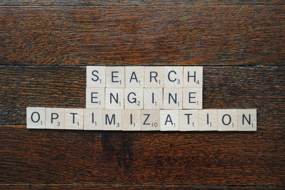 Google enrichit les données structurées Q&R : impact PME