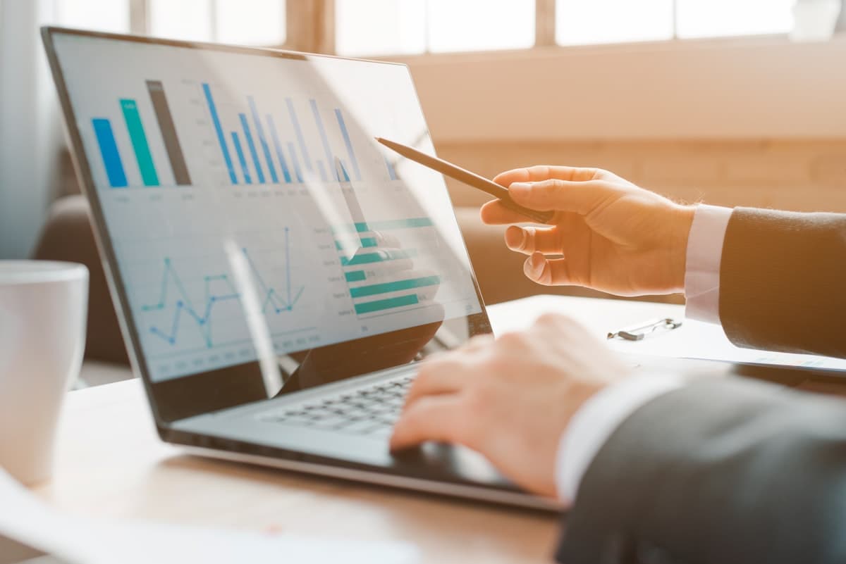 SEO on-page vs off-page : quelle stratégie pour les PME ?